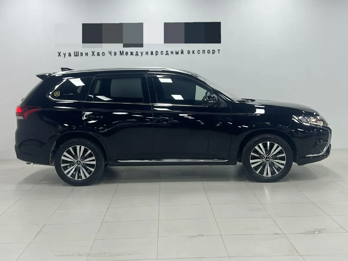 2021 Mitsubishi Outlander 2.0L 166HP L4 CVT,autocango,china used car exporter,china ev exporter,chinese used car exporter,chinese used ev exporter