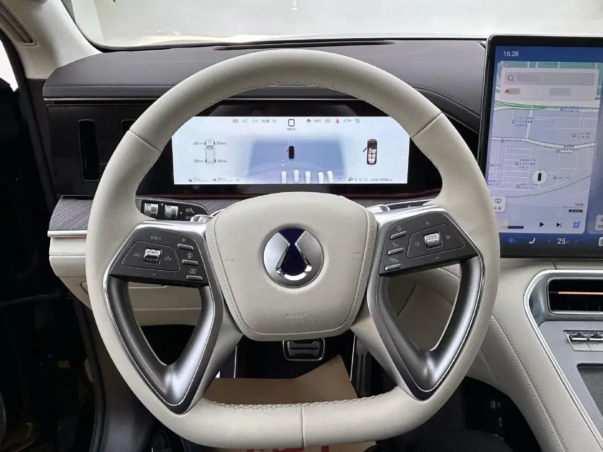 2026 Denza DenzaN9 2.0T 207HP L4 E-CVT PHEV,autocango,china used car exporter,china ev exporter,chinese used car exporter,chinese used ev exporter