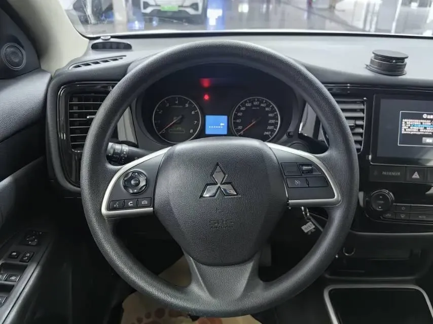 2021 Mitsubishi Outlander 2.0L 166HP L4 CVT,autocango,china used car exporter,china ev exporter,chinese used car exporter,chinese used ev exporter