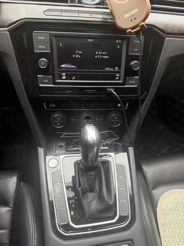 2018 Volkswagen Magotan 1.8T 180HP L4 7DCT,autocango,china used car exporter,china ev exporter,chinese used car exporter,chinese used ev exporter