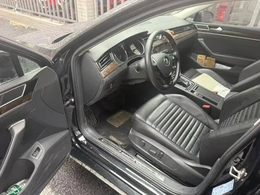 2018 Volkswagen Magotan 1.8T 180HP L4 7DCT,autocango,china used car exporter,china ev exporter,chinese used car exporter,chinese used ev exporter