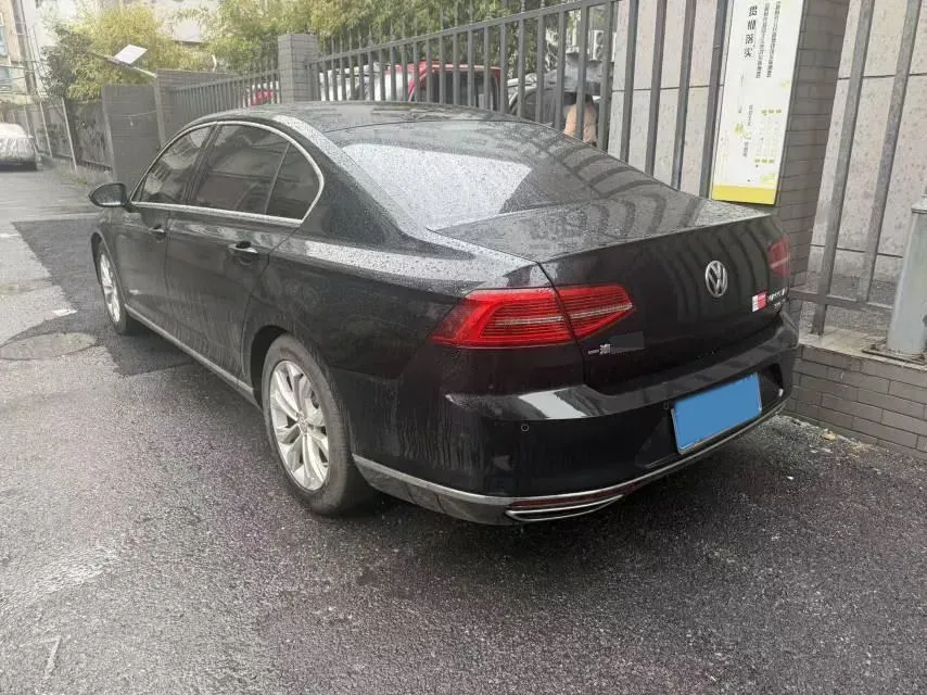 2018 Volkswagen Magotan 1.8T 180HP L4 7DCT,autocango,china used car exporter,china ev exporter,chinese used car exporter,chinese used ev exporter