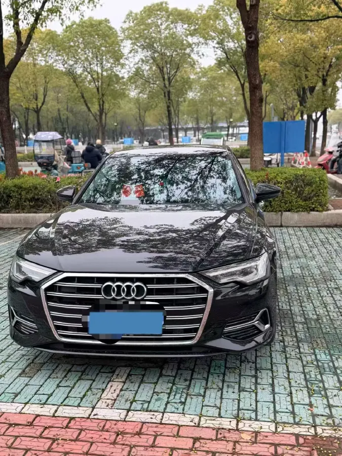 2024 Audi A6L 2.0T 245HP L4 7DCT,autocango,china used car exporter,china ev exporter,chinese used car exporter,chinese used ev exporter