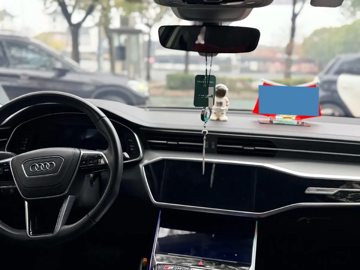 2024 Audi A6L 2.0T 245HP L4 7DCT,autocango,china used car exporter,china ev exporter,chinese used car exporter,chinese used ev exporter