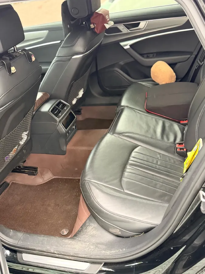 2024 Audi A6L 2.0T 245HP L4 7DCT,autocango,china used car exporter,china ev exporter,chinese used car exporter,chinese used ev exporter