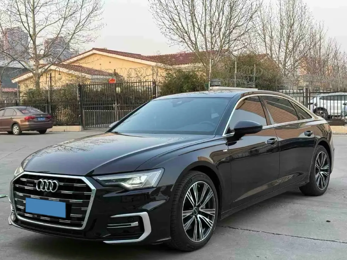 2021 Audi A6L 2.0T 190HP L4 7DCT,autocango,china used car exporter,china ev exporter,chinese used car exporter,chinese used ev exporter