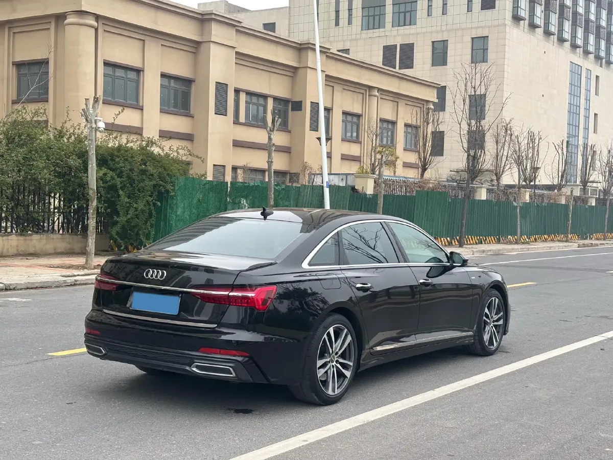 2020 Audi A6L 2.0T 224HP L4 7DCT,autocango,china used car exporter,china ev exporter,chinese used car exporter,chinese used ev exporter