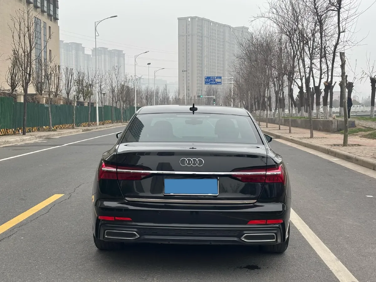 2020 Audi A6L 2.0T 224HP L4 7DCT,autocango,china used car exporter,china ev exporter,chinese used car exporter,chinese used ev exporter