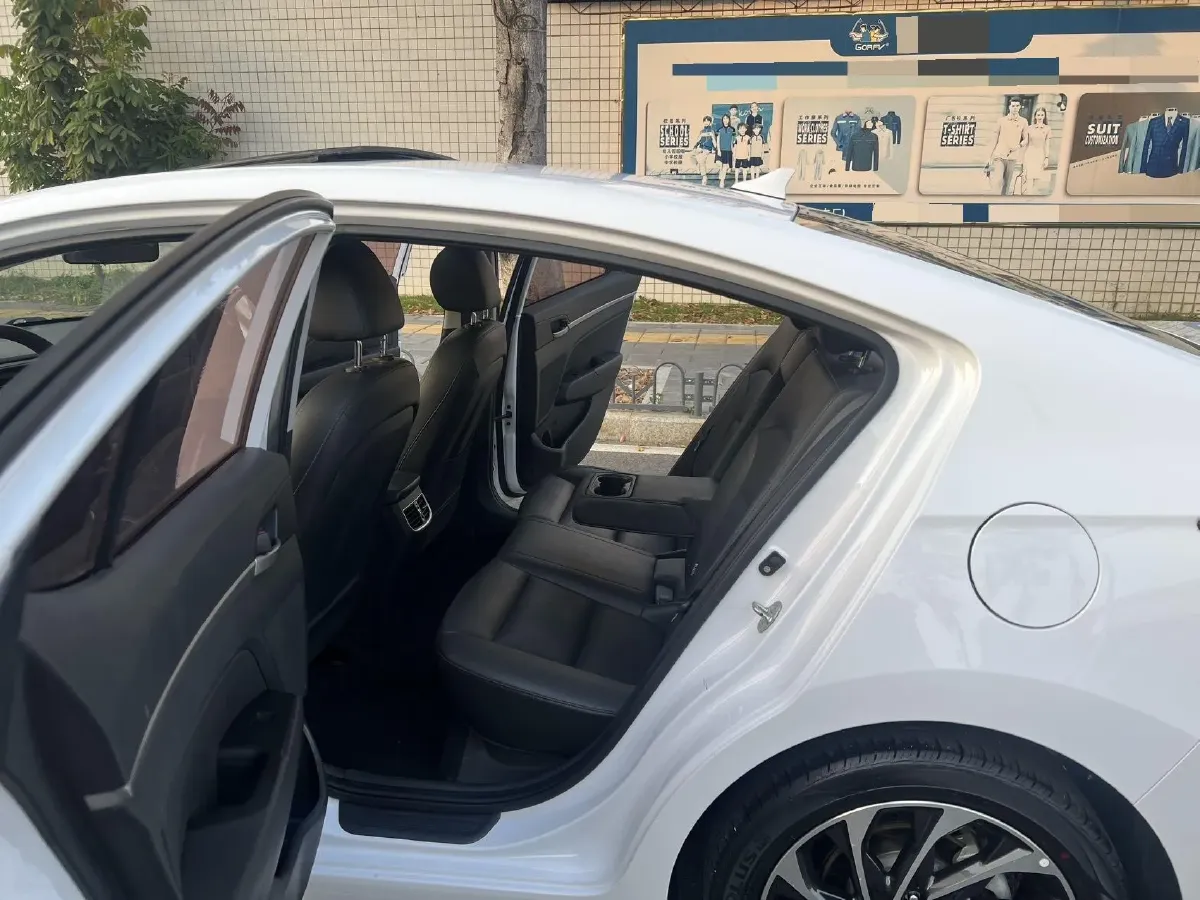 2019 Hyundai Elantra 1.5L 115HP L4 CVT,autocango,china used car exporter,china ev exporter,chinese used car exporter,chinese used ev exporter