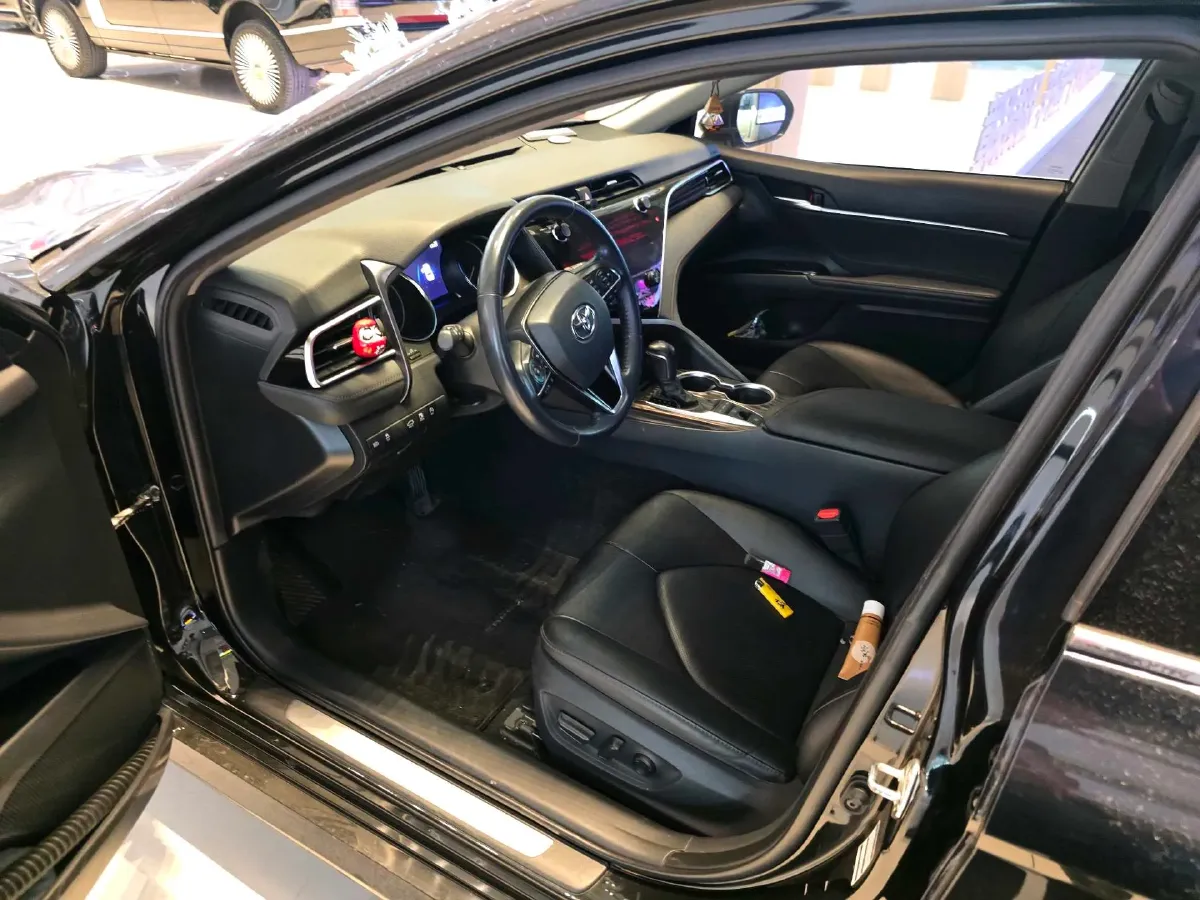 2021 Toyota Camry 2.5L 209HP L4 8AT,autocango,china used car exporter,china ev exporter,chinese used car exporter,chinese used ev exporter