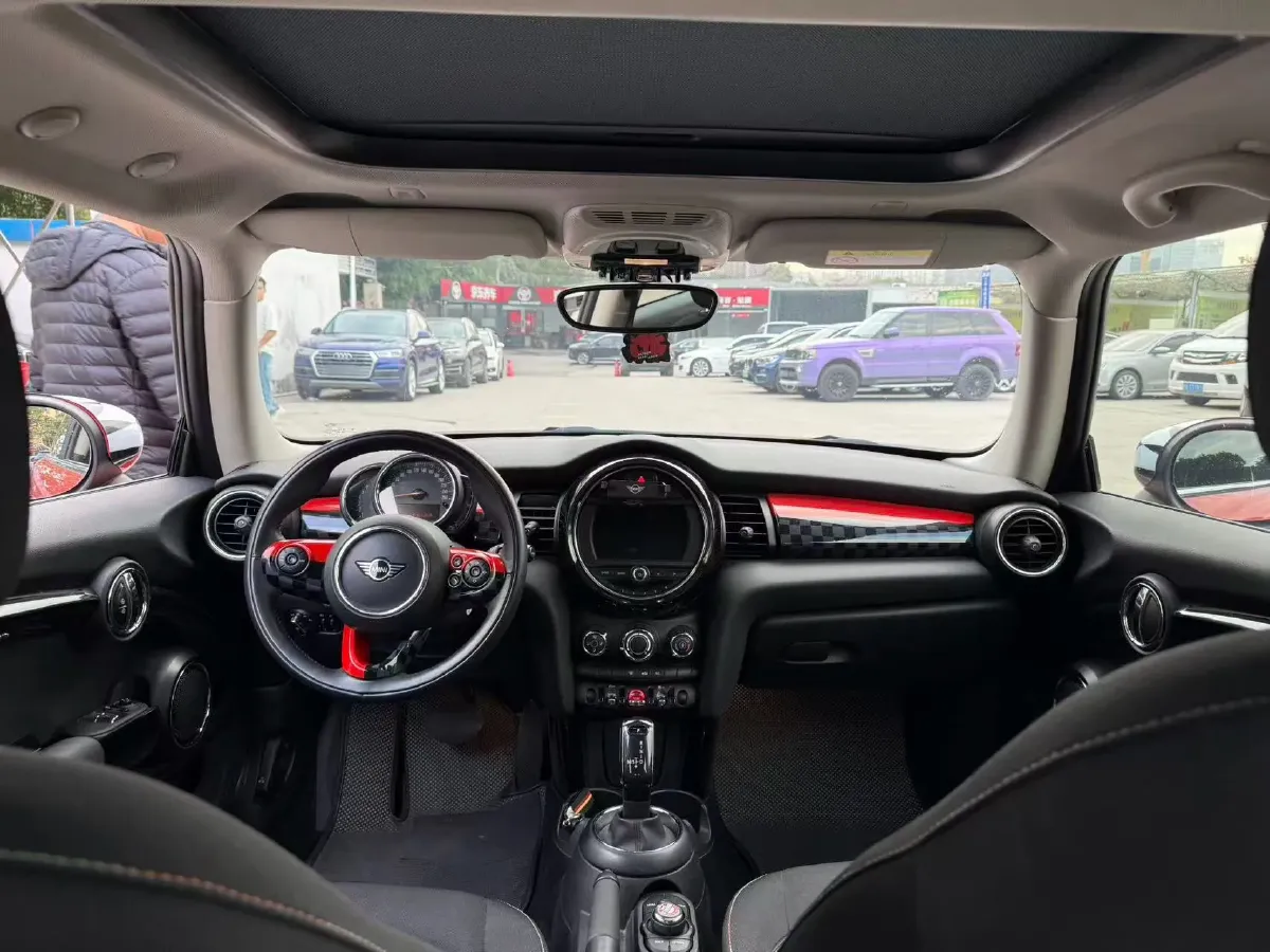 2020 MINI MINI 1.5T 102HP L3 7DCT,autocango,china used car exporter,china ev exporter,chinese used car exporter,chinese used ev exporter