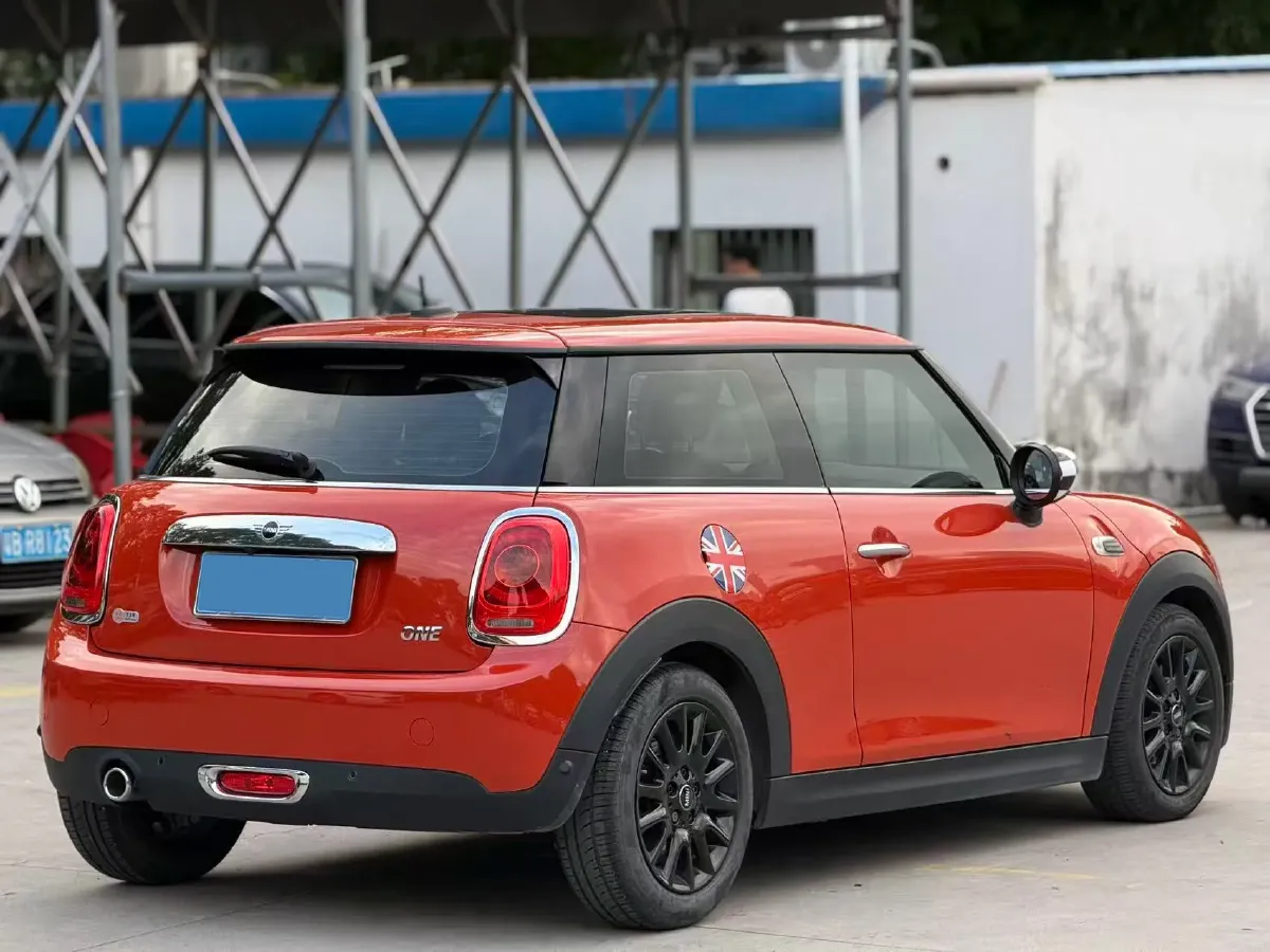 2020 MINI MINI 1.5T 102HP L3 7DCT,autocango,china used car exporter,china ev exporter,chinese used car exporter,chinese used ev exporter