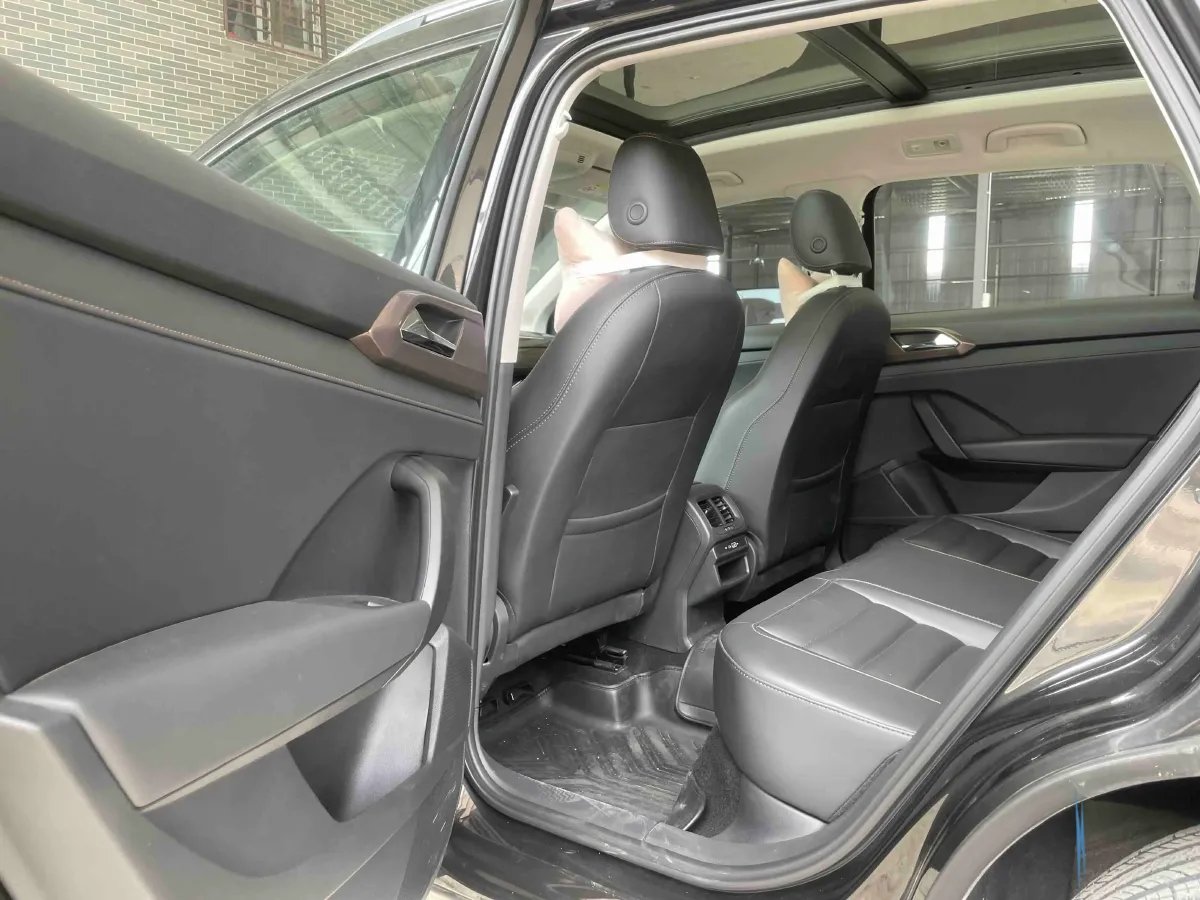 2022 Ford Transit 2.0T 202HP L4 6AT,autocango,china used car exporter,china ev exporter,chinese used car exporter,chinese used ev exporter