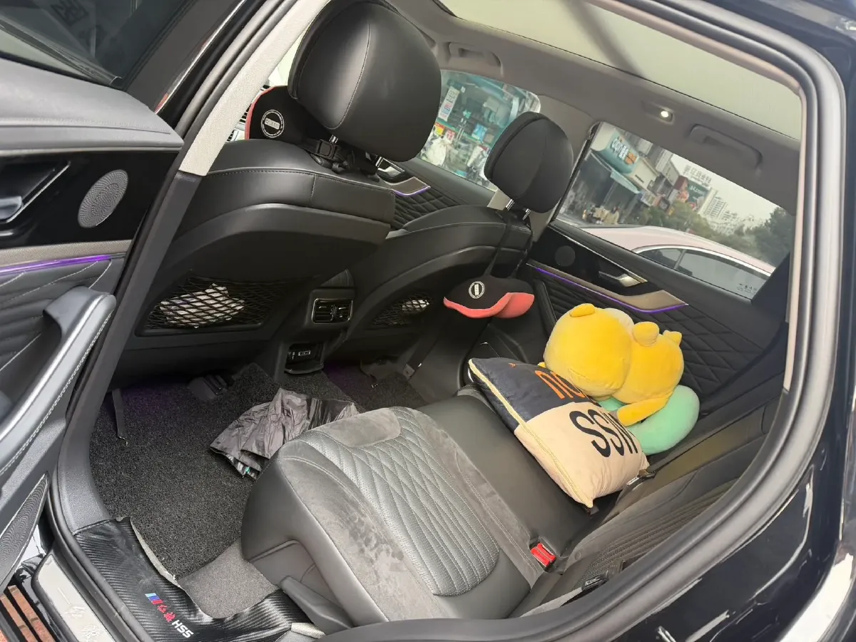 2022 HongQi HS5 2.0T 224HP L4 6AT,autocango,china used car exporter,china ev exporter,chinese used car exporter,chinese used ev exporter