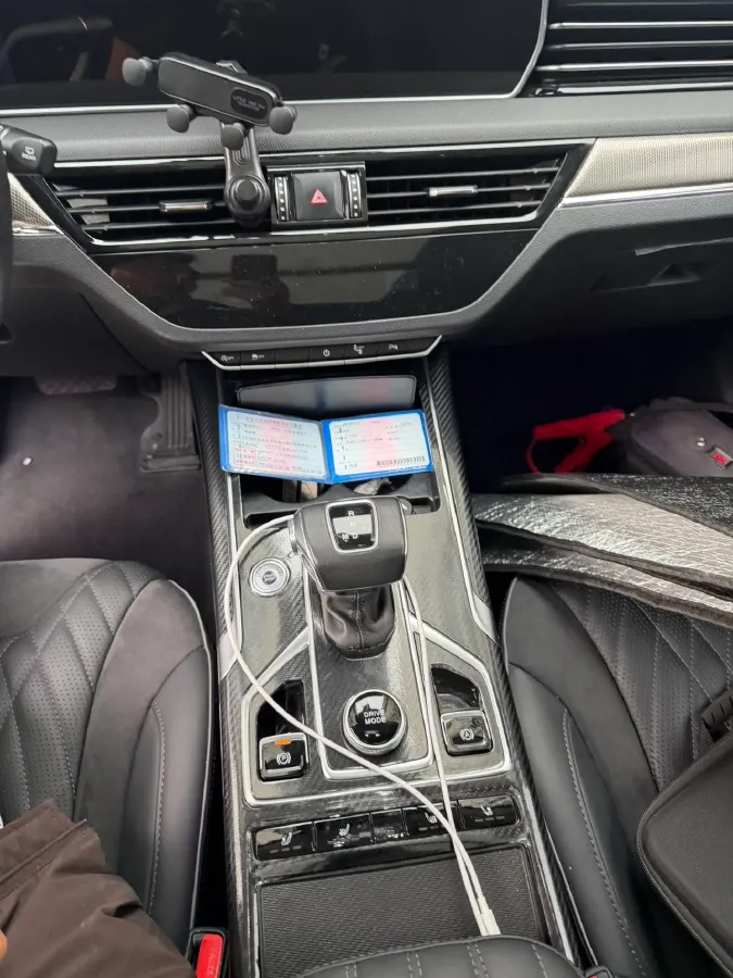 2022 HongQi HS5 2.0T 224HP L4 6AT,autocango,china used car exporter,china ev exporter,chinese used car exporter,chinese used ev exporter