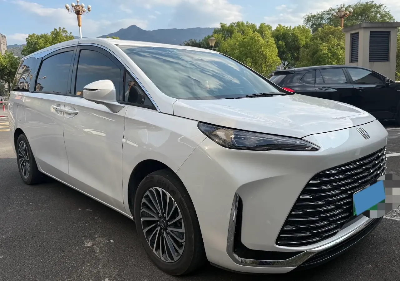 2025 Buick GL8 1.5T 180HP L4 2DHT PHEV,autocango,china used car exporter,china ev exporter,chinese used car exporter,chinese used ev exporter