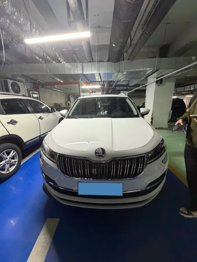 2025 Skoda Karoq 1.4T 150HP L4 7DCT,autocango,china used car exporter,china ev exporter,chinese used car exporter,chinese used ev exporter