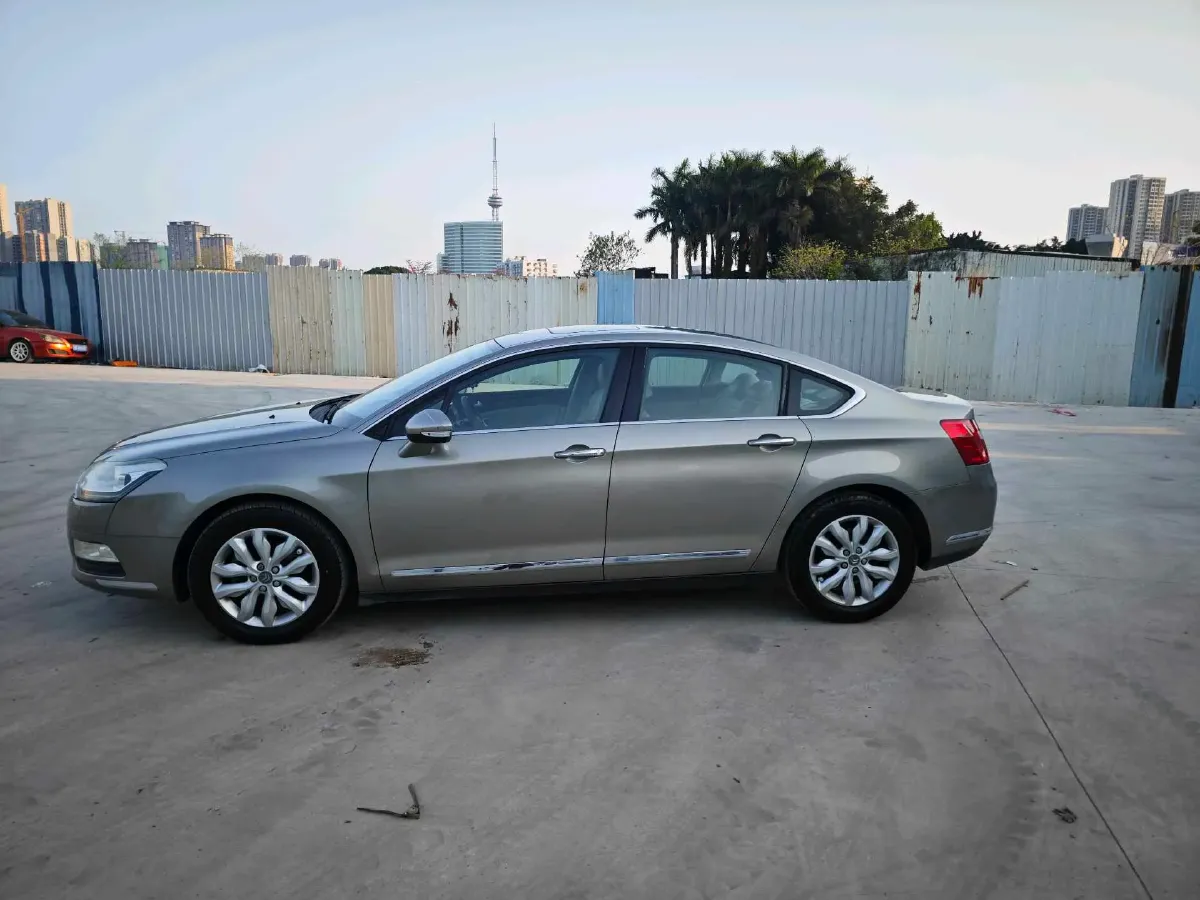 2014 Citroen C5 2.3L 171HP L4 6AT,autocango,china used car exporter,china ev exporter,chinese used car exporter,chinese used ev exporter