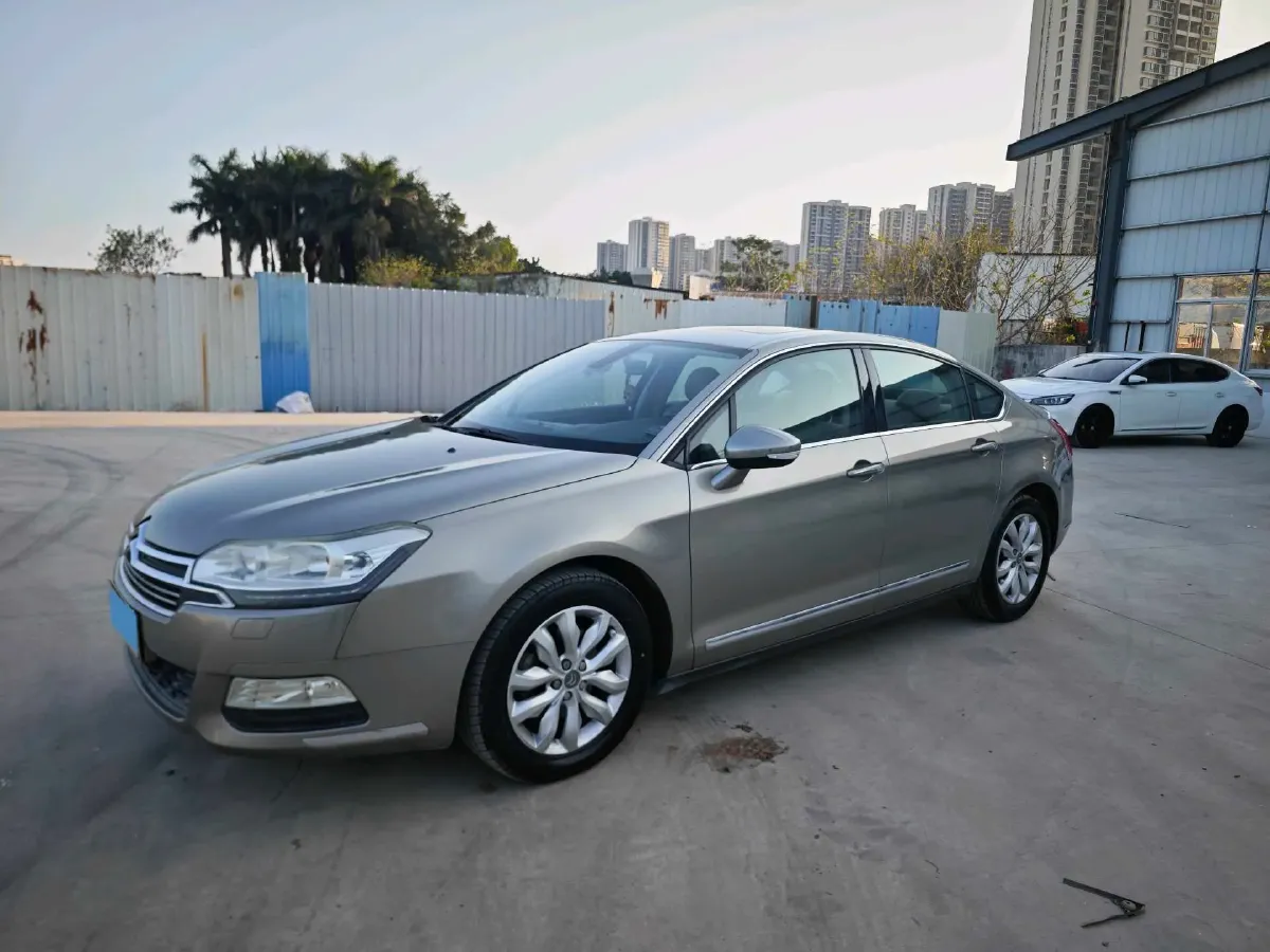 2014 Citroen C5 2.3L 171HP L4 6AT,autocango,china used car exporter,china ev exporter,chinese used car exporter,chinese used ev exporter