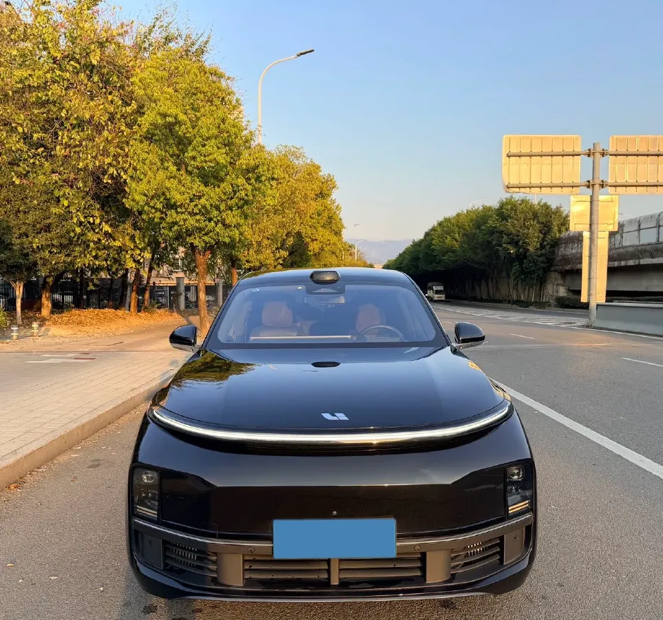 2022 Li L9 Range Extended 154HP REEV 42.6KWH,autocango,china used car exporter,china ev exporter,chinese used car exporter,chinese used ev exporter