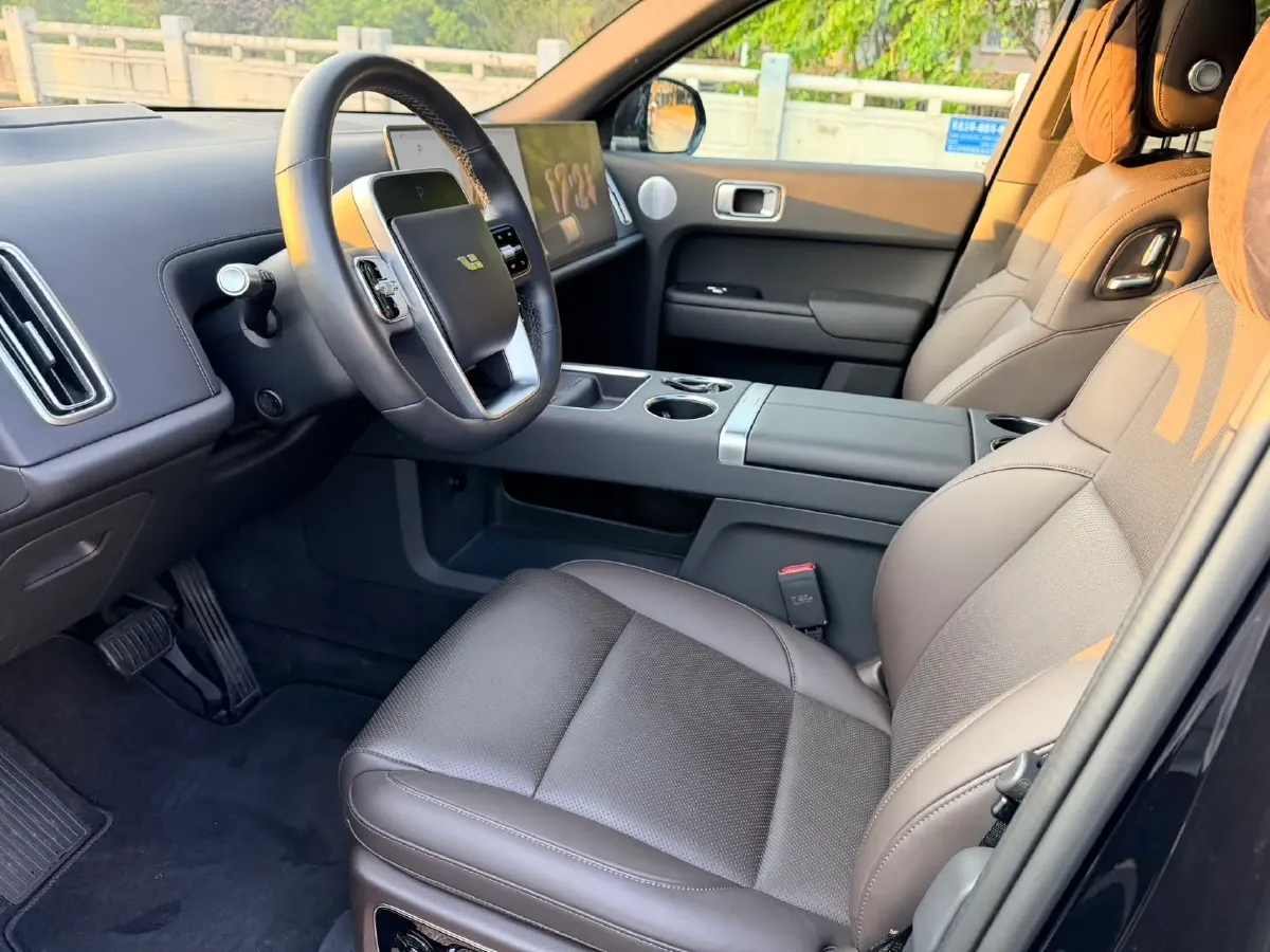 2022 Li L9 Range Extended 154HP REEV 42.6KWH,autocango,china used car exporter,china ev exporter,chinese used car exporter,chinese used ev exporter