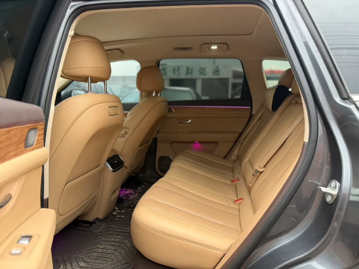 2024 AITO AITO M7 1.5T 152HP L4 REEV 40KWH,autocango,china used car exporter,china ev exporter,chinese used car exporter,chinese used ev exporter