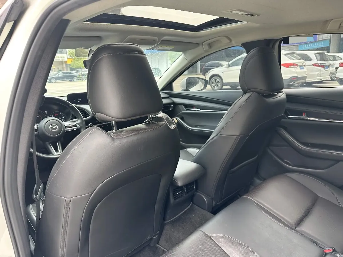 2022 Mazda 3 Axela 2.0L 158HP L4 6AT,autocango,china used car exporter,china ev exporter,chinese used car exporter,chinese used ev exporter