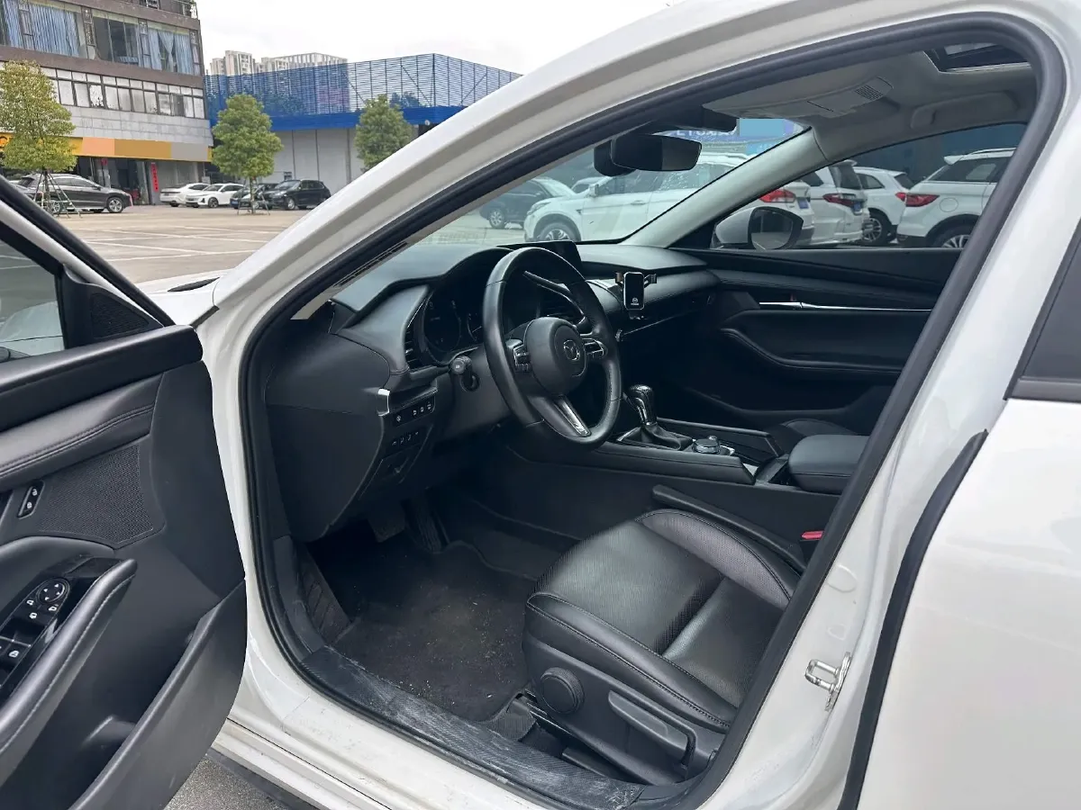 2022 Mazda 3 Axela 2.0L 158HP L4 6AT,autocango,china used car exporter,china ev exporter,chinese used car exporter,chinese used ev exporter