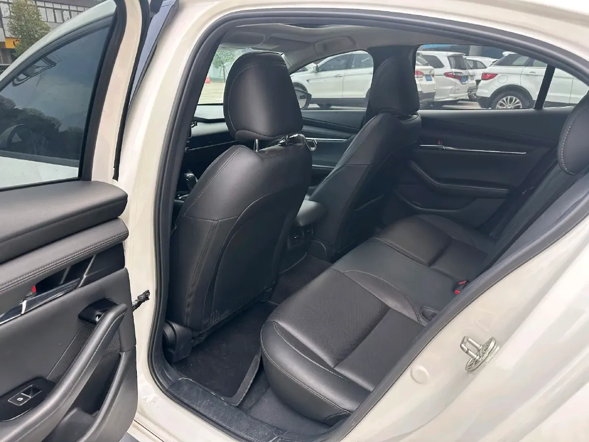 2022 Mazda 3 Axela 2.0L 158HP L4 6AT,autocango,china used car exporter,china ev exporter,chinese used car exporter,chinese used ev exporter