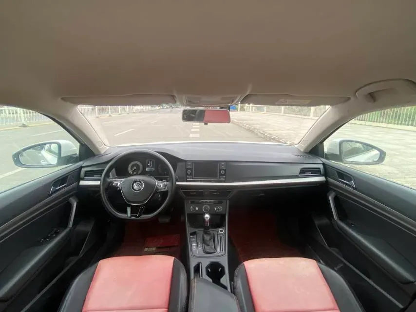 2019 Volkswagen T-Cross 1.5L 113HP L4 6AT,autocango,china used car exporter,china ev exporter,chinese used car exporter,chinese used ev exporter