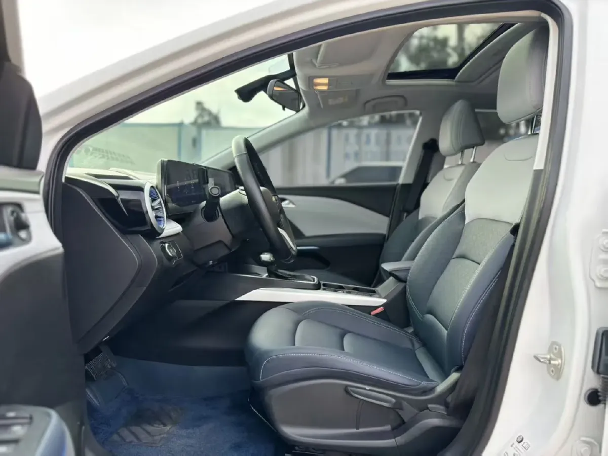 2023 Chevrolet Monza 1.5L 113HP L4 6DCT,autocango,china used car exporter,china ev exporter,chinese used car exporter,chinese used ev exporter