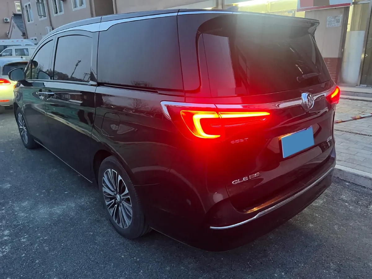 2021 Buick GL8 2.0T 237HP L4 9AT,autocango,china used car exporter,china ev exporter,chinese used car exporter,chinese used ev exporter