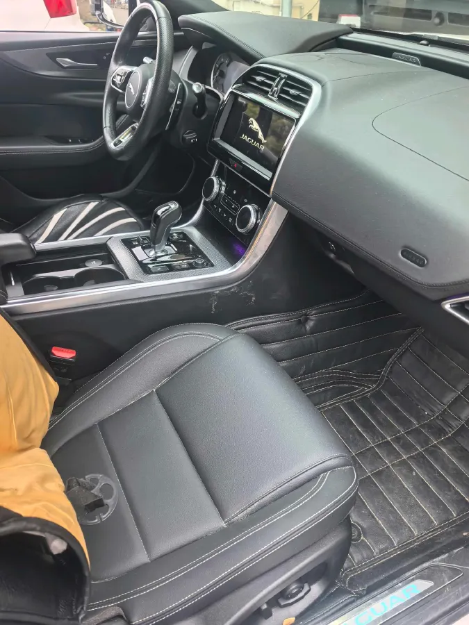 2020 Jaguar XEL 2.0T 200HP L4 8AT,autocango,china used car exporter,china ev exporter,chinese used car exporter,chinese used ev exporter