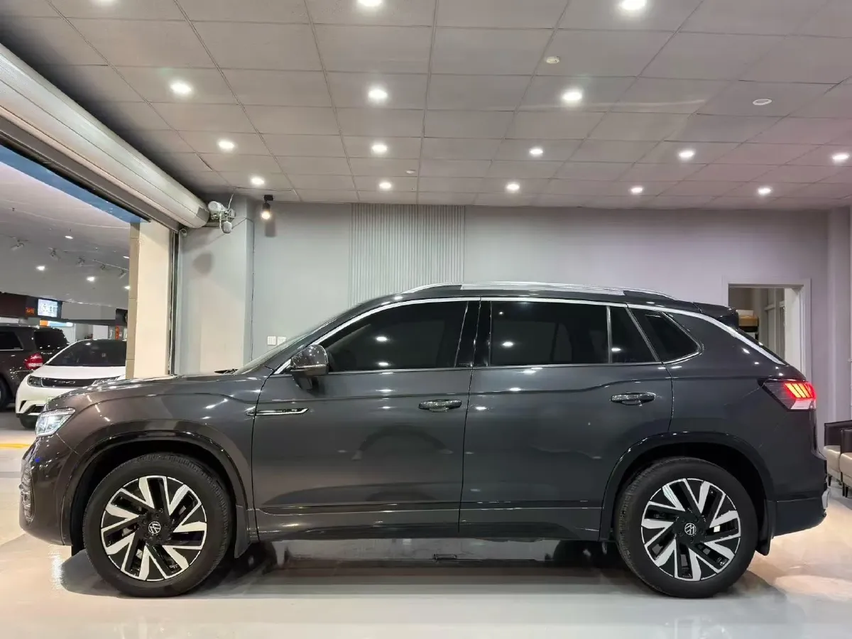 2023 Volkswagen Tayron 2.0T 220HP L4 7DCT,autocango,china used car exporter,china ev exporter,chinese used car exporter,chinese used ev exporter