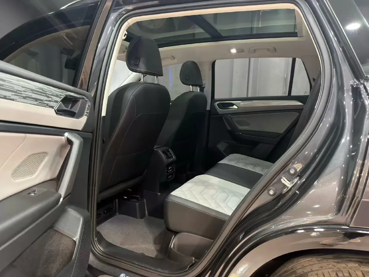 2023 Volkswagen Tayron 2.0T 220HP L4 7DCT,autocango,china used car exporter,china ev exporter,chinese used car exporter,chinese used ev exporter