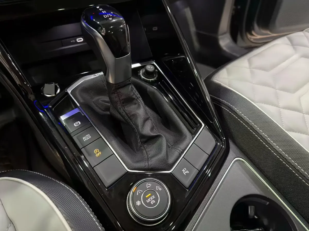 2023 Volkswagen Tayron 2.0T 220HP L4 7DCT,autocango,china used car exporter,china ev exporter,chinese used car exporter,chinese used ev exporter