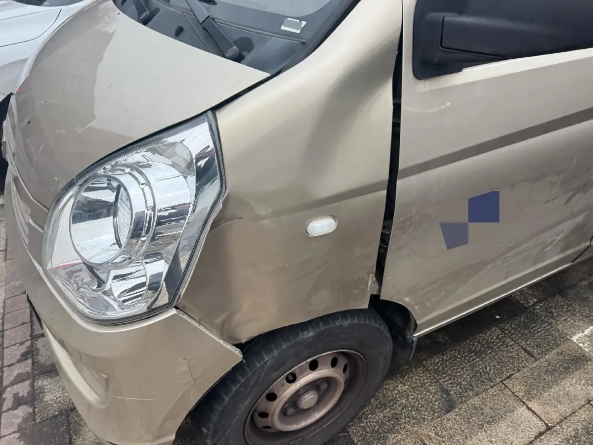 2022 WuLing RongGuang S 1.2L 76HP L4 5MT,autocango,china used car exporter,china ev exporter,chinese used car exporter,chinese used ev exporter