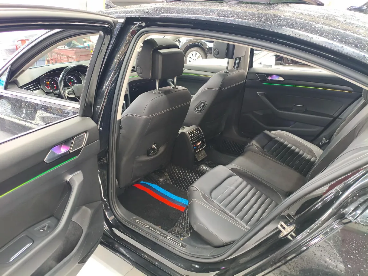 2020 Volkswagen Magotan 2.0T 186HP L4 7DCT,autocango,china used car exporter,china ev exporter,chinese used car exporter,chinese used ev exporter