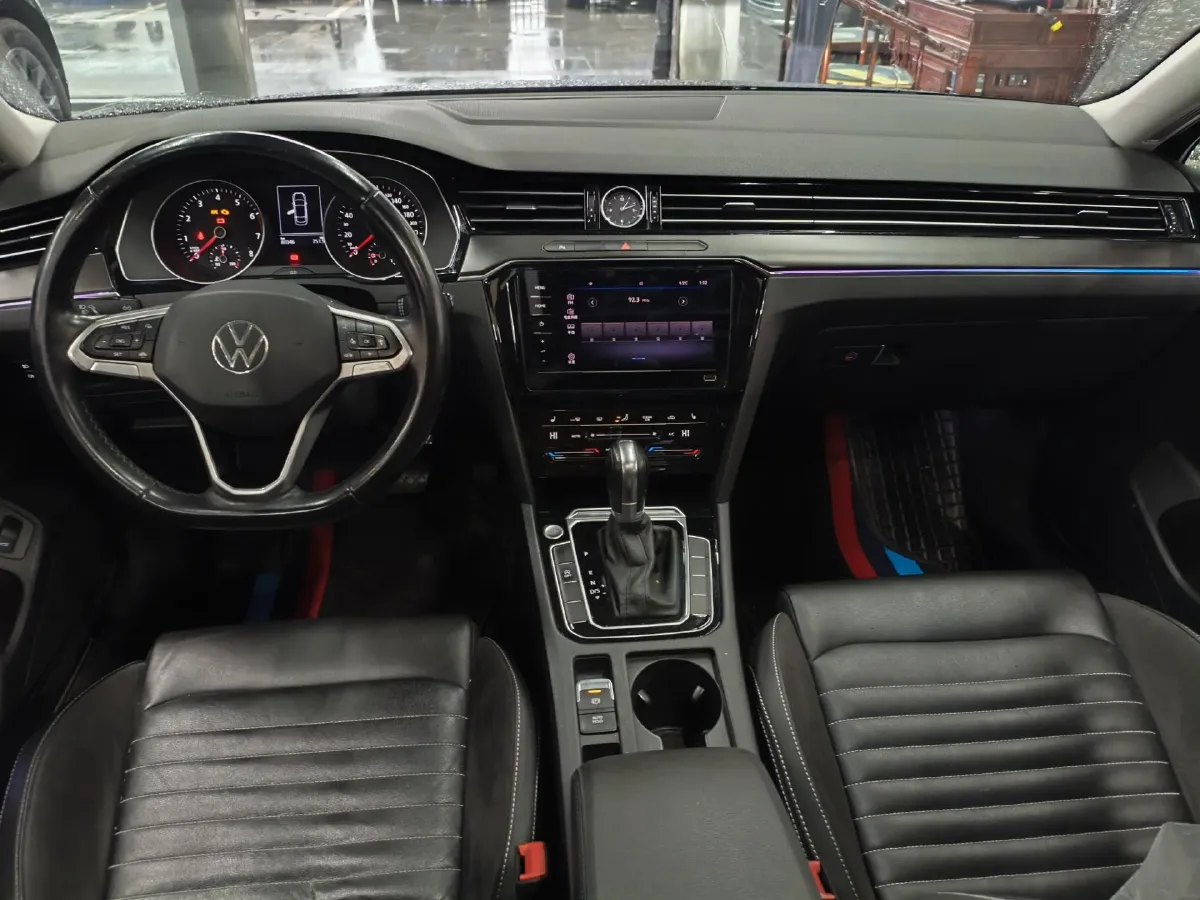 2020 Volkswagen Magotan 2.0T 186HP L4 7DCT,autocango,china used car exporter,china ev exporter,chinese used car exporter,chinese used ev exporter