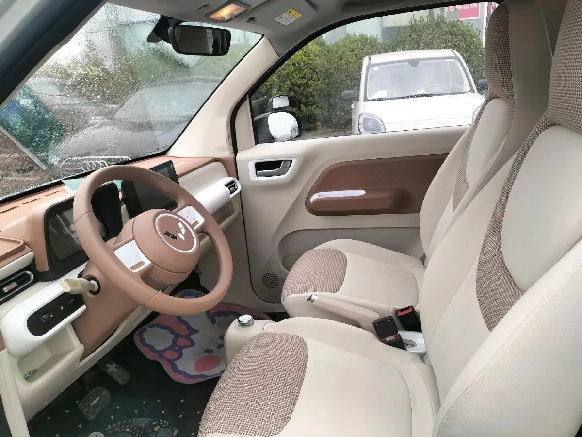 2022 WuLing HongGuang MINI EV BEV 9KWH,autocango,china used car exporter,china ev exporter,chinese used car exporter,chinese used ev exporter