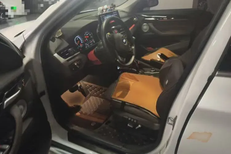 2022 BMW X1 1.5T 140HP L3 7DCT,autocango,china used car exporter,china ev exporter,chinese used car exporter,chinese used ev exporter