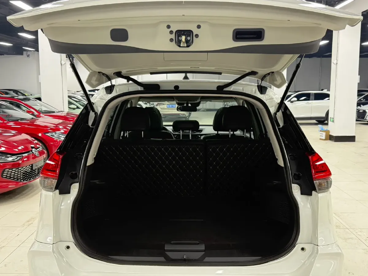 2022 Nissan X-Trail 2.0L 151HP L4 CVT,autocango,china used car exporter,china ev exporter,chinese used car exporter,chinese used ev exporter