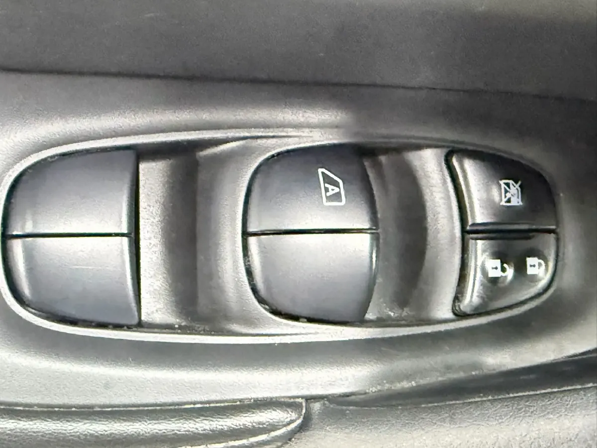 2022 Nissan X-Trail 2.0L 151HP L4 CVT,autocango,china used car exporter,china ev exporter,chinese used car exporter,chinese used ev exporter