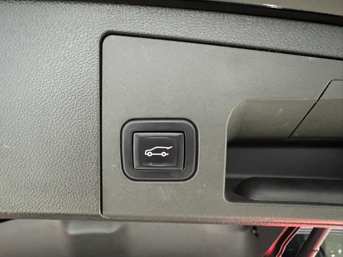 2021 Cadillac XT4 2.0T 237HP L4 9AT,autocango,china used car exporter,china ev exporter,chinese used car exporter,chinese used ev exporter