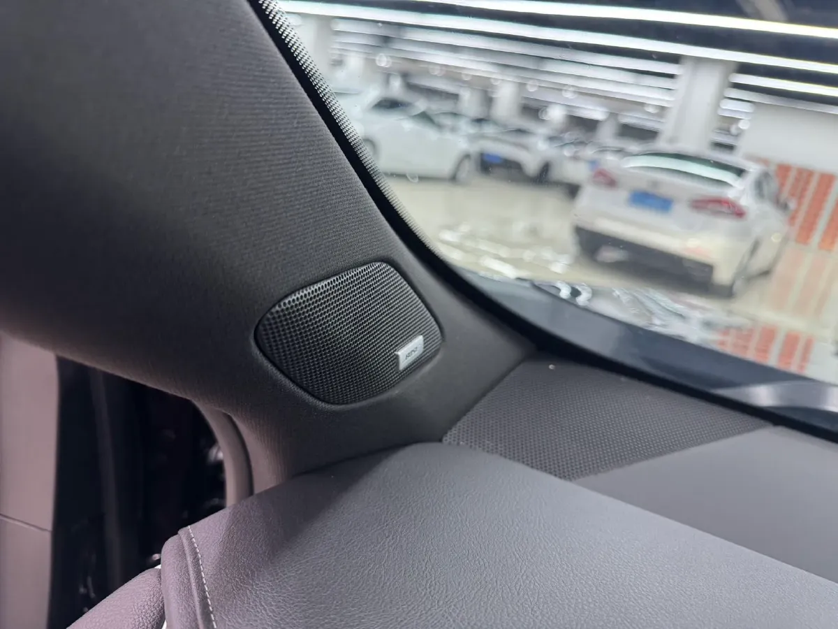 2021 Cadillac XT4 2.0T 237HP L4 9AT,autocango,china used car exporter,china ev exporter,chinese used car exporter,chinese used ev exporter