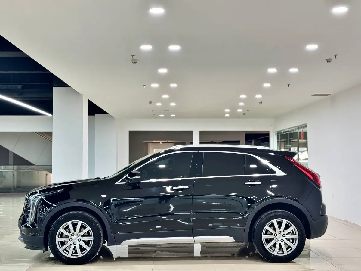 2021 Cadillac XT4 2.0T 237HP L4 9AT,autocango,china used car exporter,china ev exporter,chinese used car exporter,chinese used ev exporter