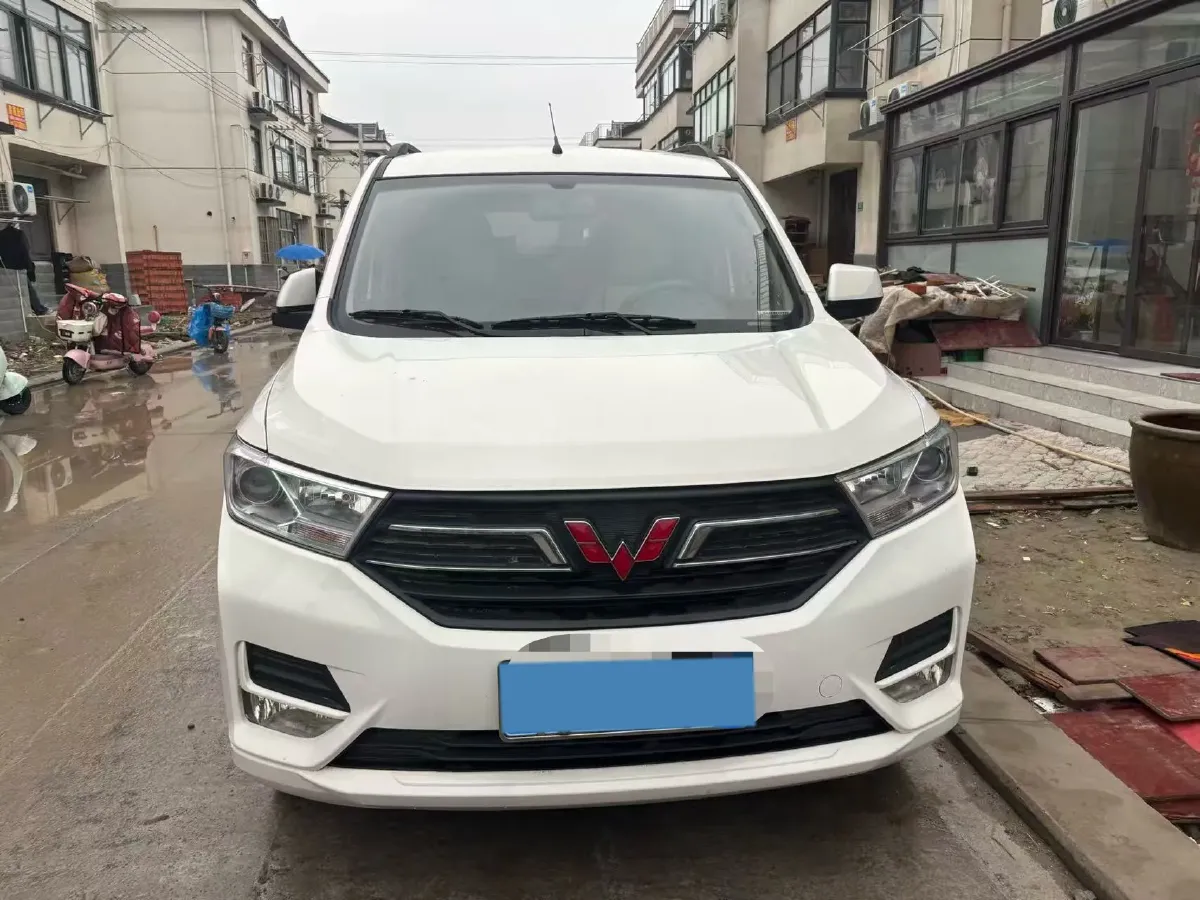 2021 WuLing HongGuang 1.5L 99HP L4 6MT,autocango,china used car exporter,china ev exporter,chinese used car exporter,chinese used ev exporter