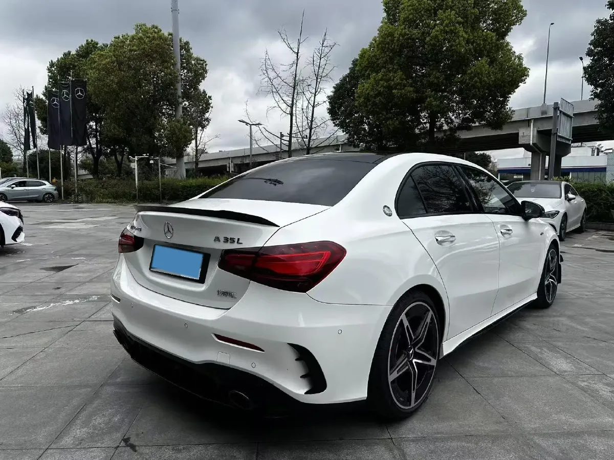 2025 Mercedes-Benz A AMG 2.0T 306HP L4 8DCT,autocango,china used car exporter,china ev exporter,chinese used car exporter,chinese used ev exporter