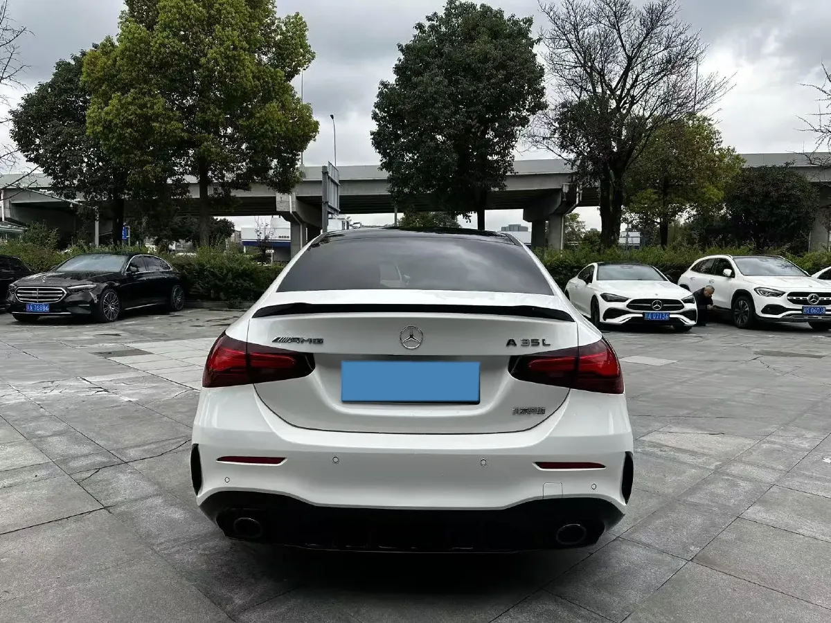 2025 Mercedes-Benz A AMG 2.0T 306HP L4 8DCT,autocango,china used car exporter,china ev exporter,chinese used car exporter,chinese used ev exporter