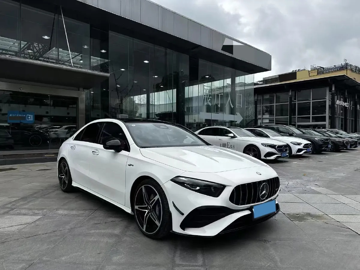 2025 Mercedes-Benz A AMG 2.0T 306HP L4 8DCT,autocango,china used car exporter,china ev exporter,chinese used car exporter,chinese used ev exporter